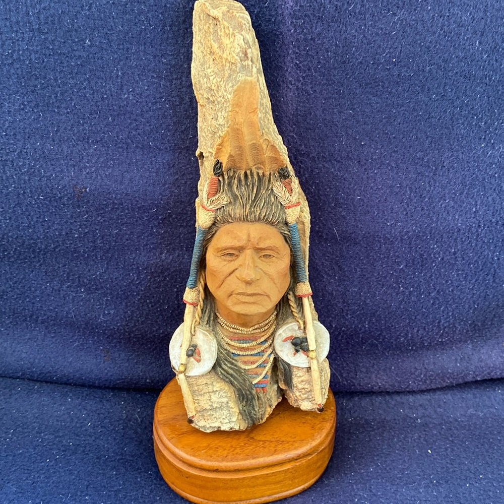 Stephen Herrero #3012, Native American Resin Figurine Decor